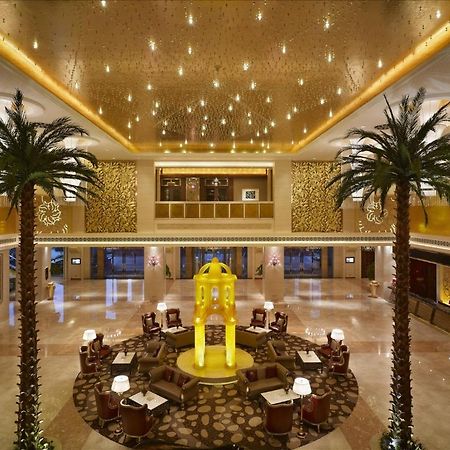 Sovereign Hotel Zhanjiang Exterior foto