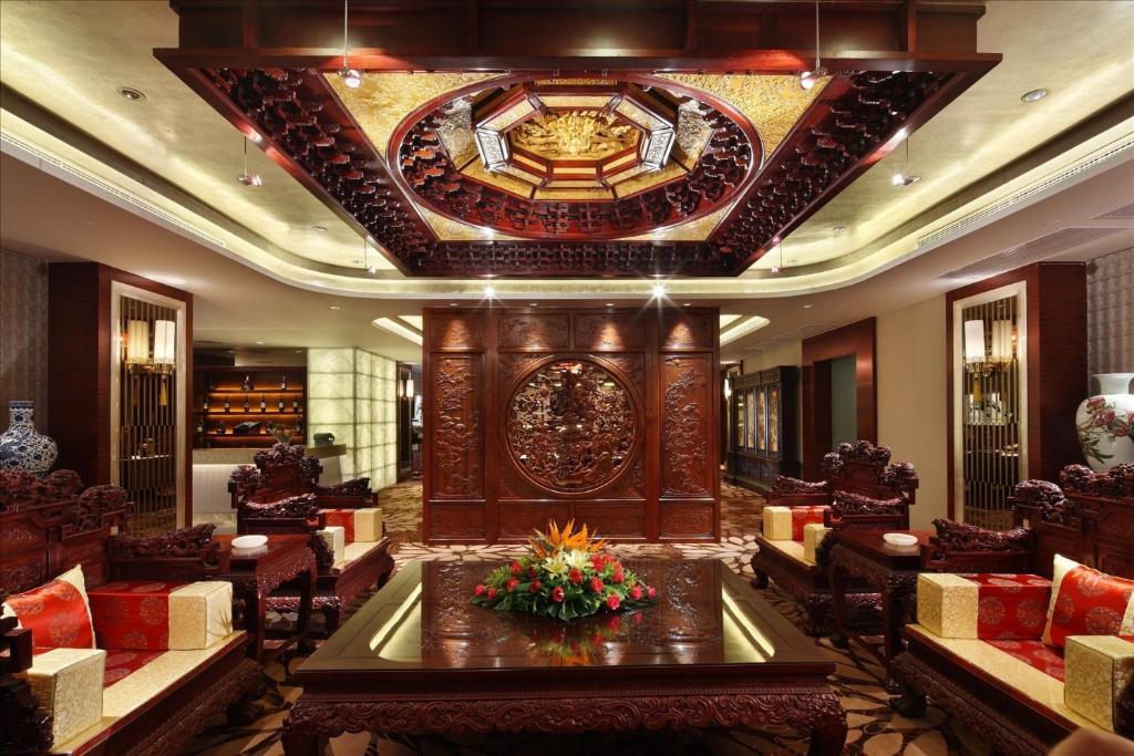 Sovereign Hotel Zhanjiang Exterior foto